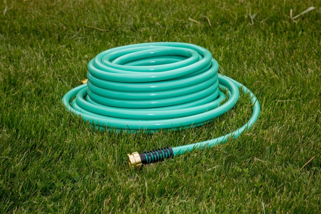 The abrasion-resistant cover keeps the hose in... 